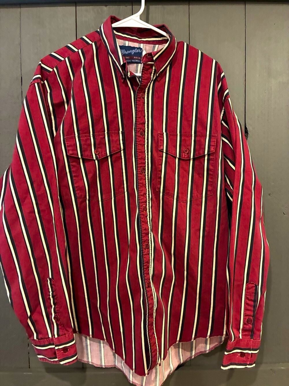 Vintage Wrangler Men’s long tails Cotton Striped Button-Down Shirt Pockets
